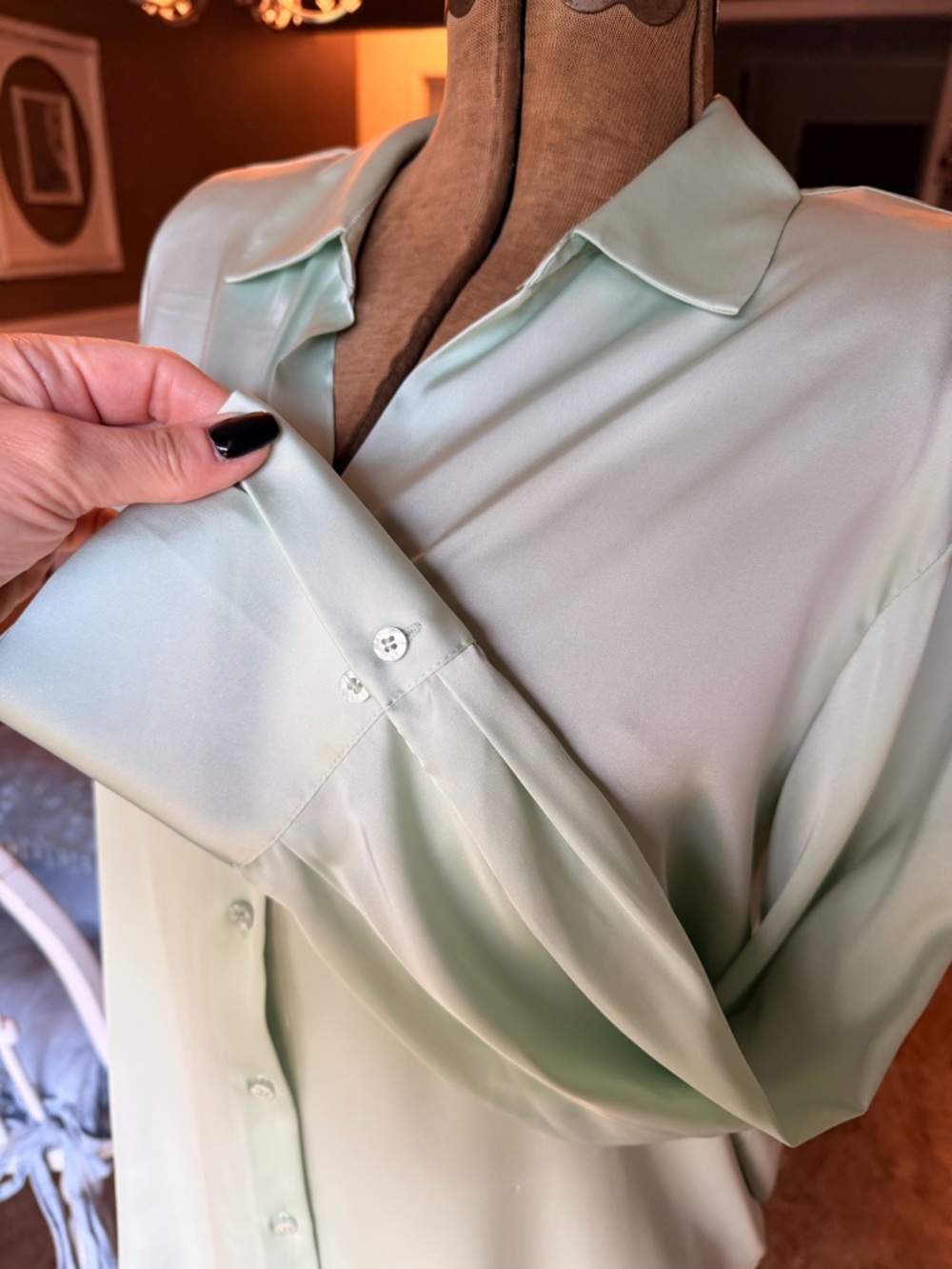 Women's Mint Green Satin Button-Down Shirt NWT - Picture 5 of 8